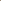 Chien qui mâche un cou de poulet